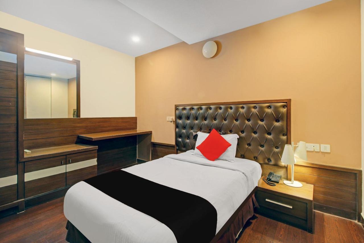Collection O 82357 Hotel Surabhi Pride Trimulgherry Exteriér fotografie