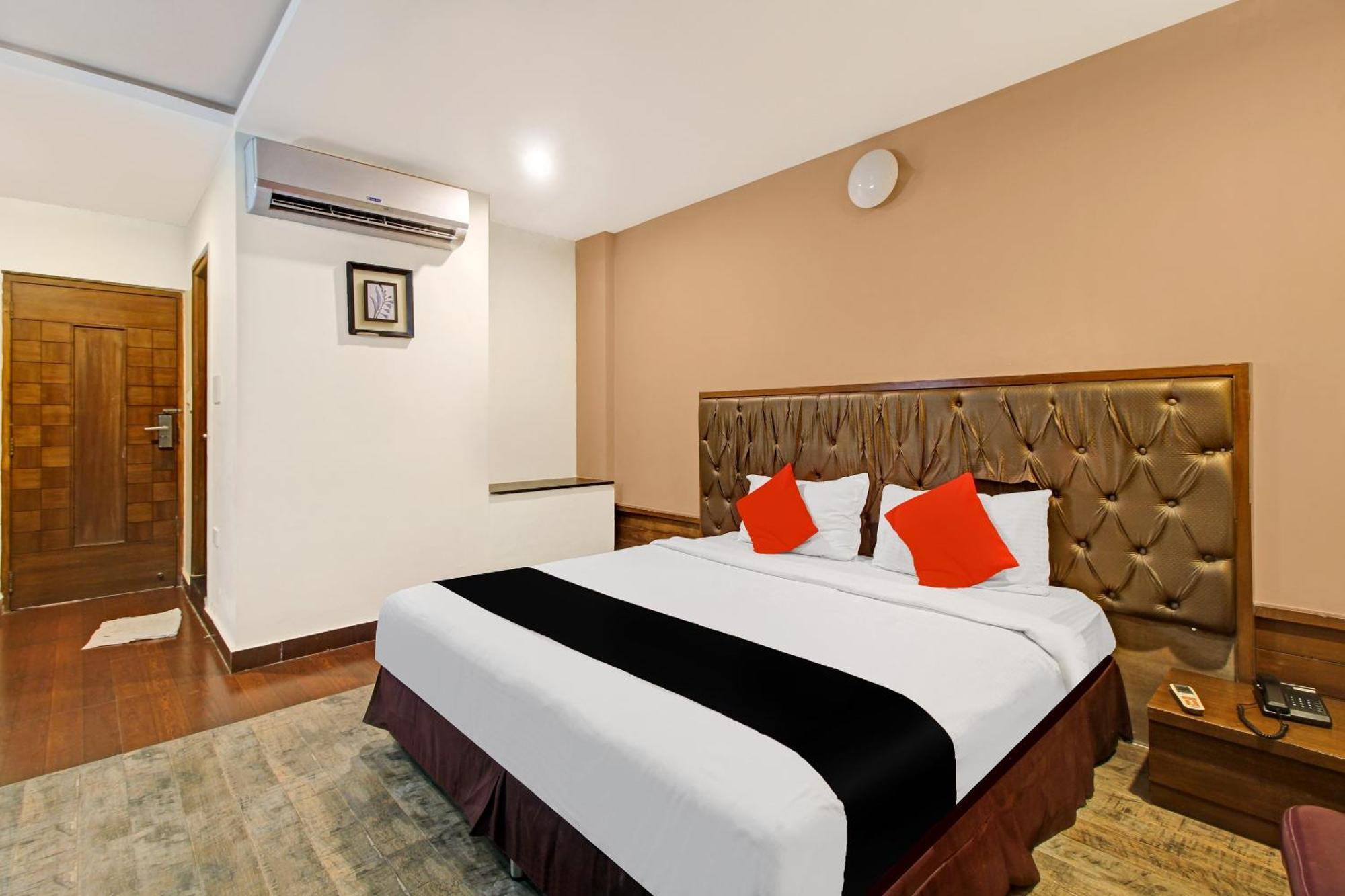 Collection O 82357 Hotel Surabhi Pride Trimulgherry Exteriér fotografie