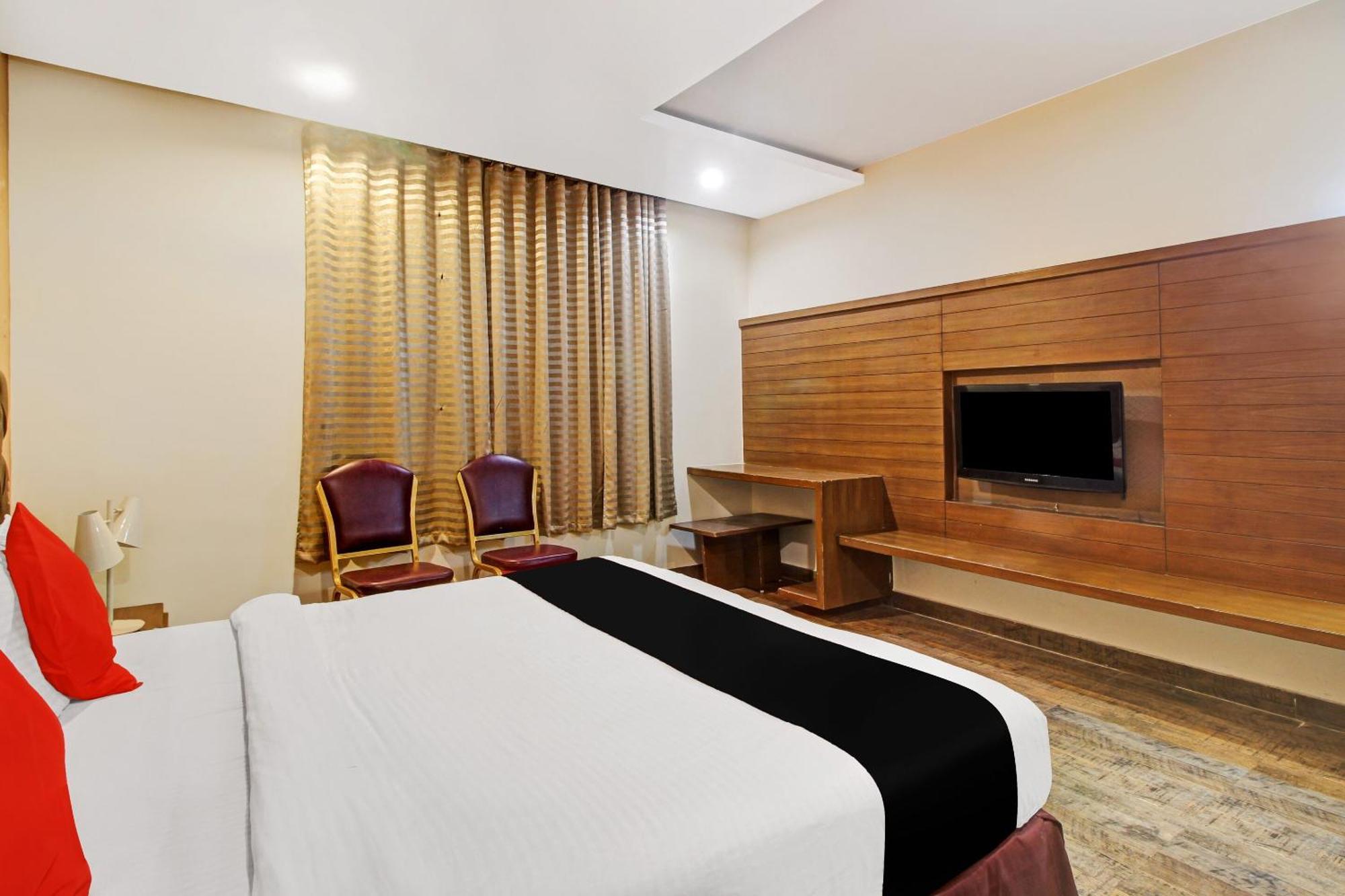 Collection O 82357 Hotel Surabhi Pride Trimulgherry Exteriér fotografie