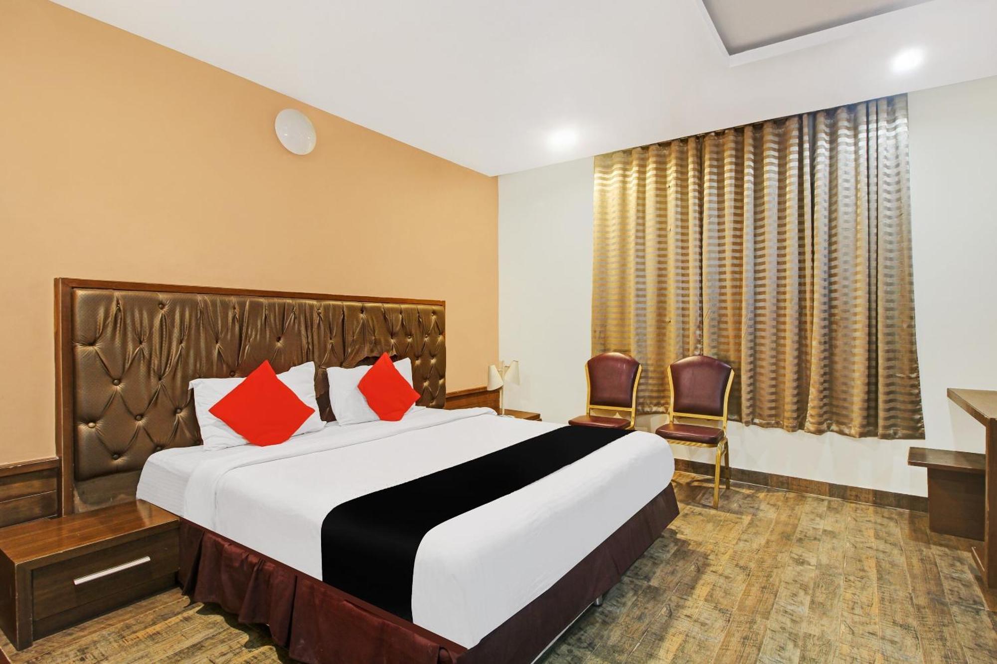 Collection O 82357 Hotel Surabhi Pride Trimulgherry Exteriér fotografie