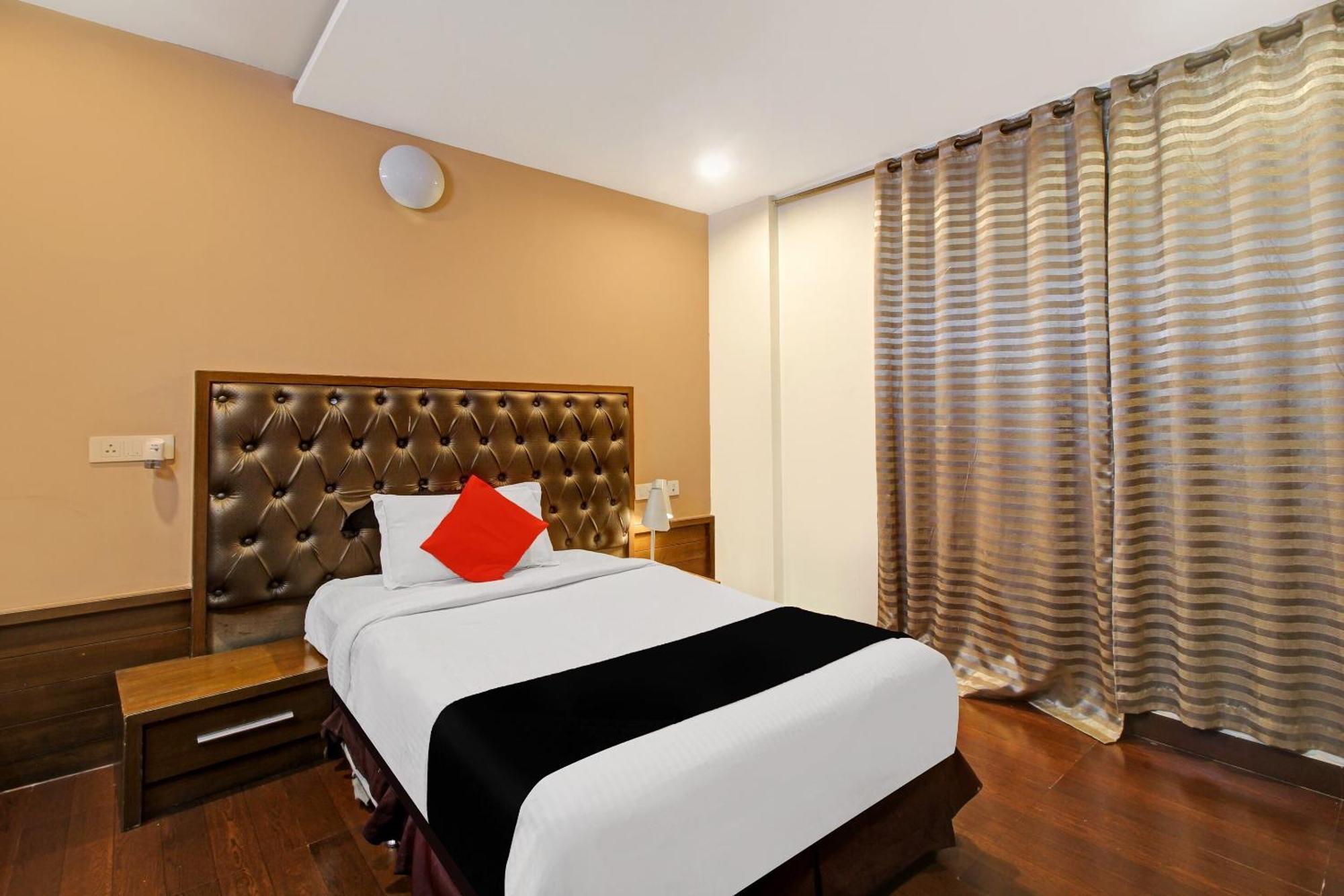 Collection O 82357 Hotel Surabhi Pride Trimulgherry Exteriér fotografie